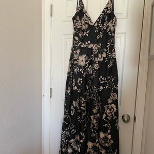 Beautiful Full length evening dress. Black w/ gold/beige detail.